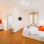 Circeea Bed & Breakfast 4*
